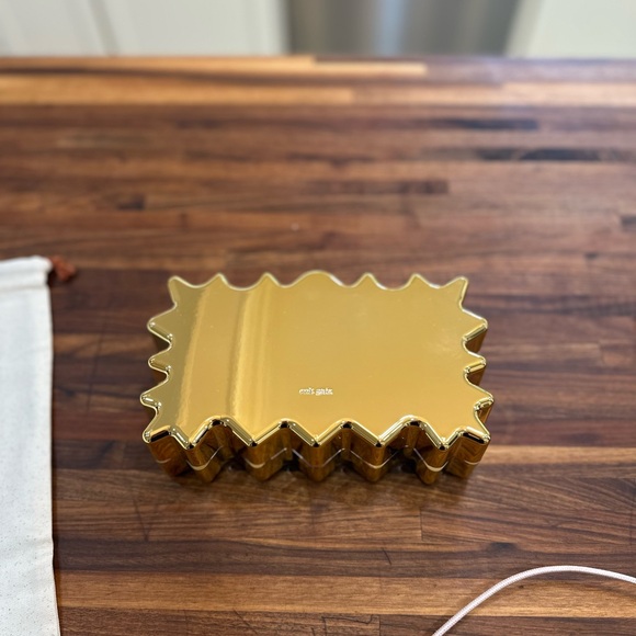 NEW - Cult Gaia Metallic Gold Paloma Wavy Clutch - Picture 6 of 16